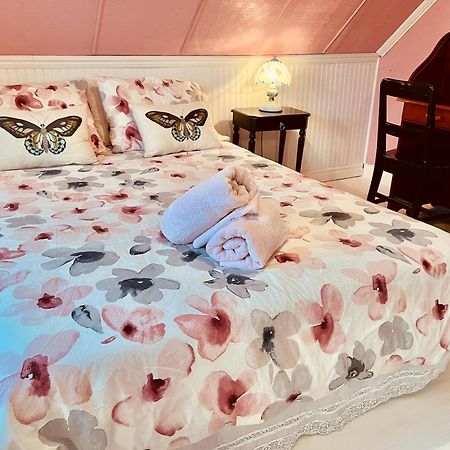 Bed & Cafe Petit Papillon Bed & Breakfast Grandes-Bergeronnes Ngoại thất bức ảnh