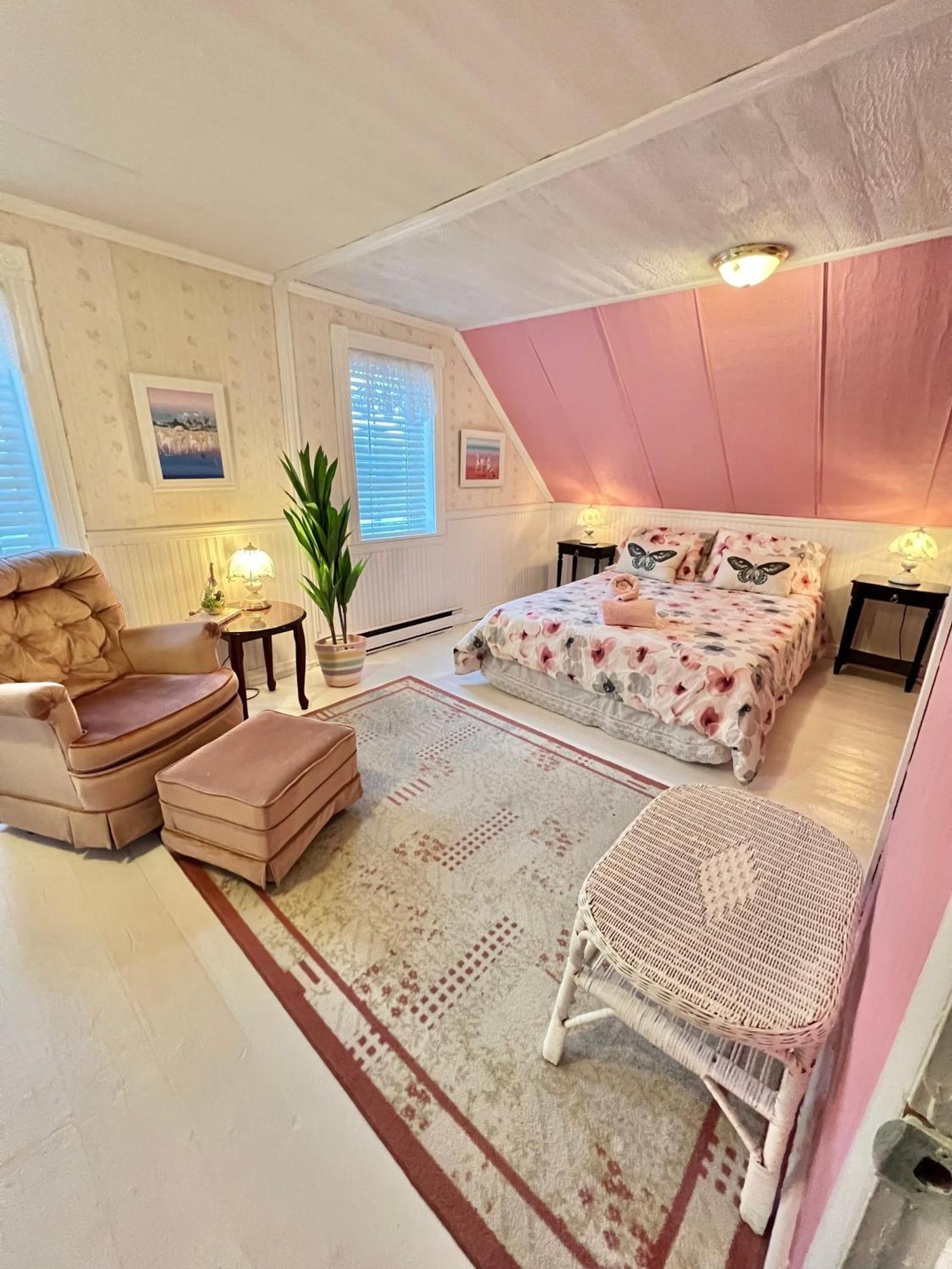 Bed & Cafe Petit Papillon Bed & Breakfast Grandes-Bergeronnes Ngoại thất bức ảnh