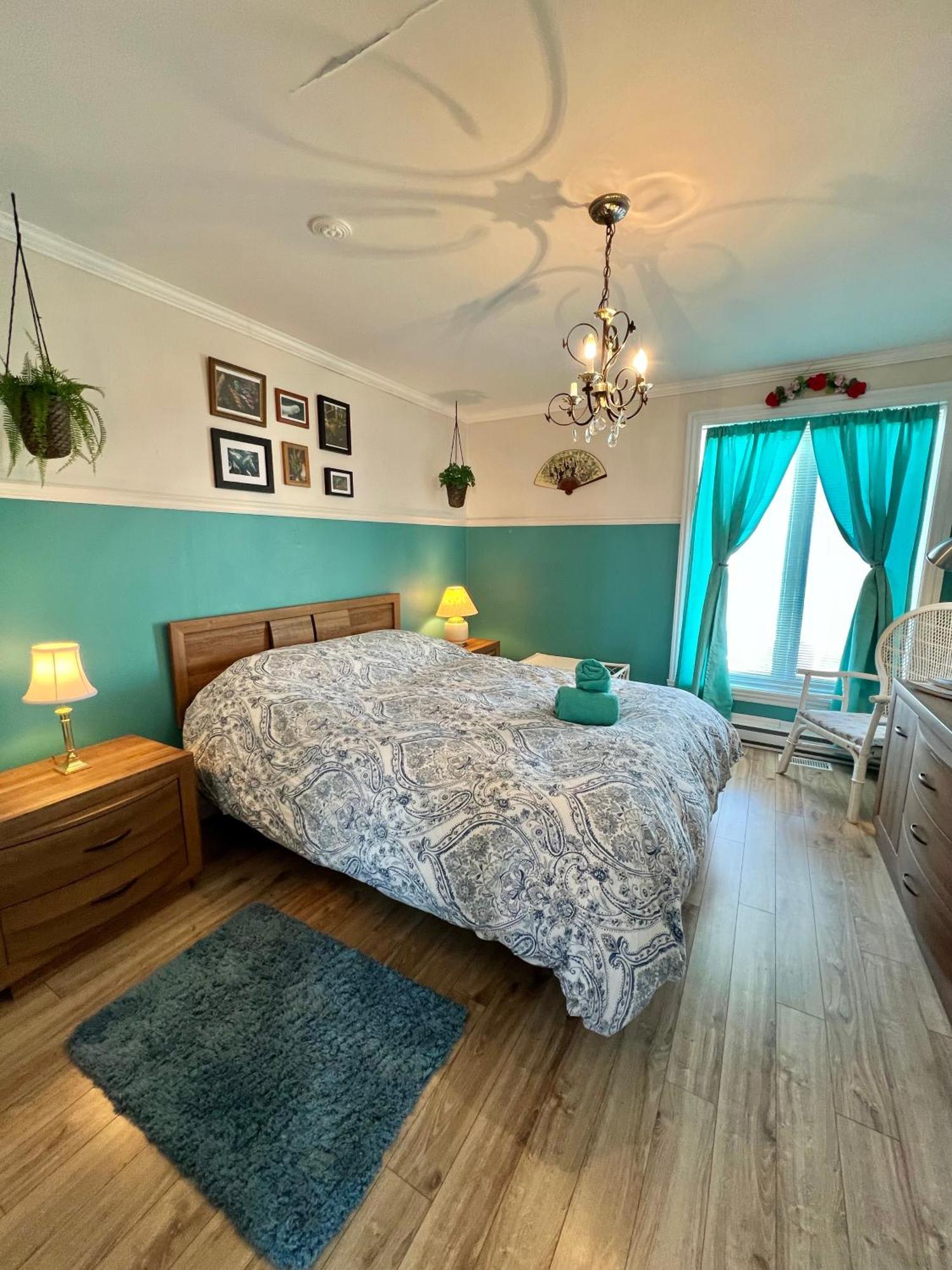 Bed & Cafe Petit Papillon Bed & Breakfast Grandes-Bergeronnes Ngoại thất bức ảnh